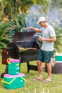 IGLOO Retro Barrel Of Fun 2 Gallon -Camping Equipment k35cb0469941dd12c697b59ec20b0c536